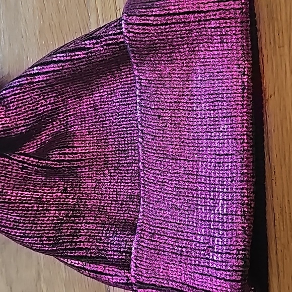 Fuchsia Pink Metallic Beanie Hat Fluffy Black Tassel Women's One Size Fits Most - Picture 4 of 5